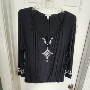 OLD NAVY SLIP-ON  BLACK BLOUSE-WHITE DETAILS SIZE WOMAN'S XL 16